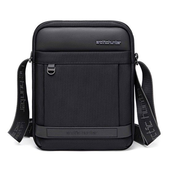 Arctic Hunter Τσάντα Ώμου K00162 Με Θήκη Tablet, Αδιάβροχη, 4.62L, Μαύρη Arctic Hunter Τσάντα Ώμου K00162 Με Θήκη Tablet, Αδιάβροχη, 4.62L, Μαύρη