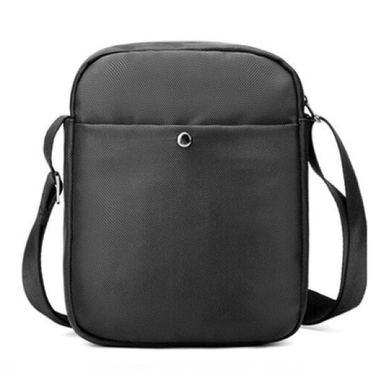 Arctic Hunter Τσάντα Ώμου K00063 Με Θήκη Tablet, Αδιάβροχη, 2.9L, Μαύρη Arctic Hunter Τσάντα Ώμου K00063 Με Θήκη Tablet, Αδιάβροχη, 2.9L, Μαύρη